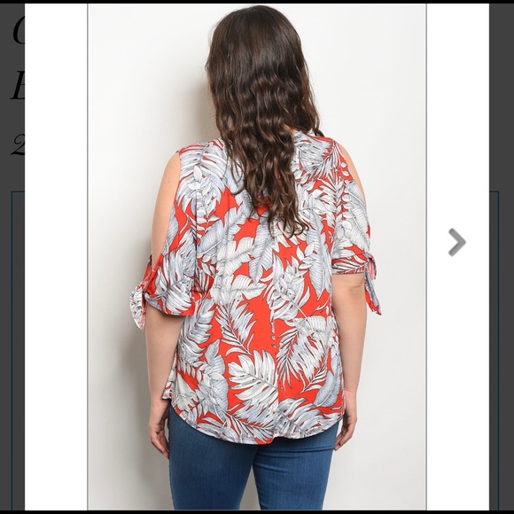 Red plus size top - Picture 5 of 5